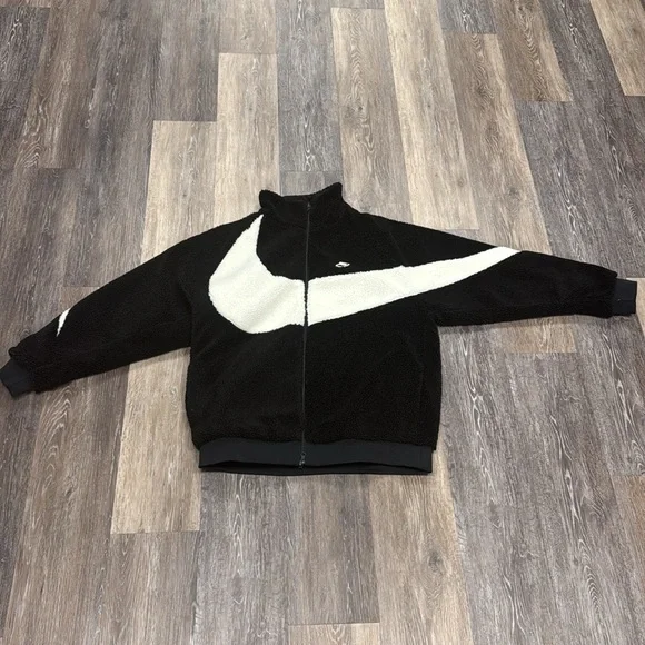 Nike Bog Swoosh Reversiblee Jacket - Picture 5 of 8